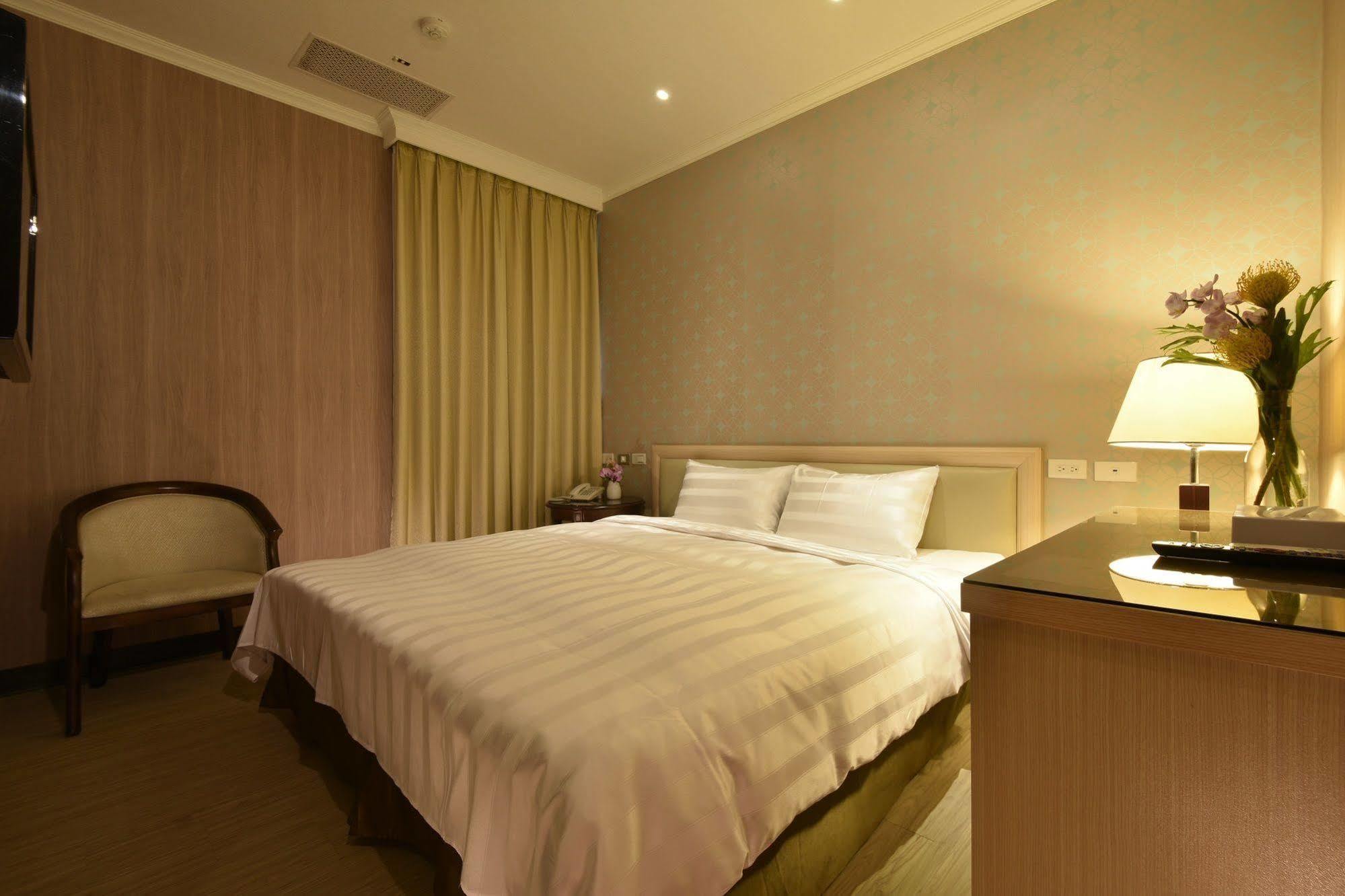 A casa Hotel Taoyuan Exterior foto